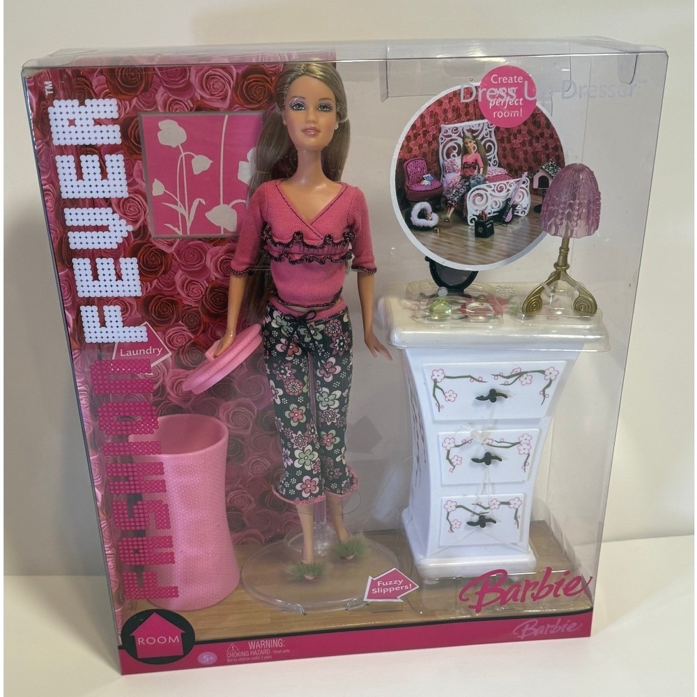 NEW Barbie Fashion Fever Dress Up Dresser Room Playset with Doll 2006 J0672 NRFB